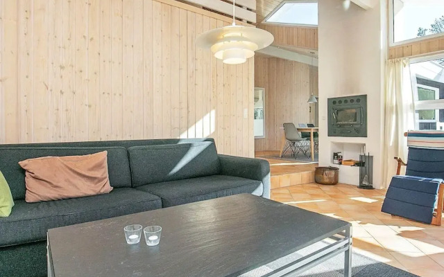 6 Person Holiday Home in Albaek