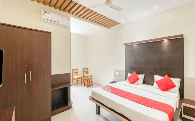 OYO 24959 Slv Royal Inn