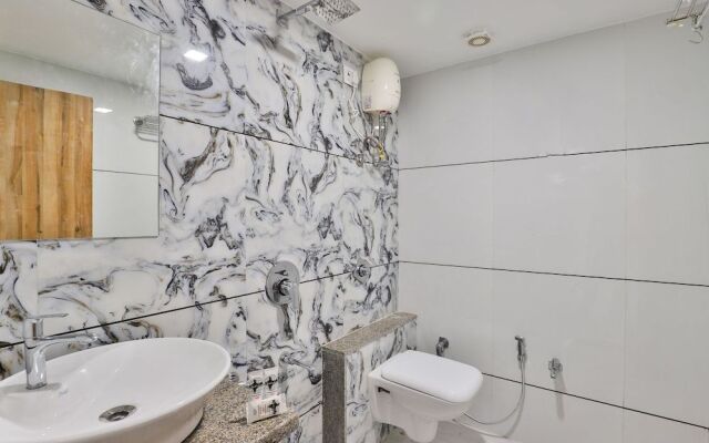 Oyo 24444 Hotel Rudrax