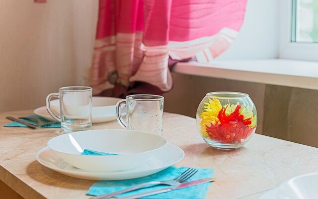FlatHome24 on Yaroslavskiy 38