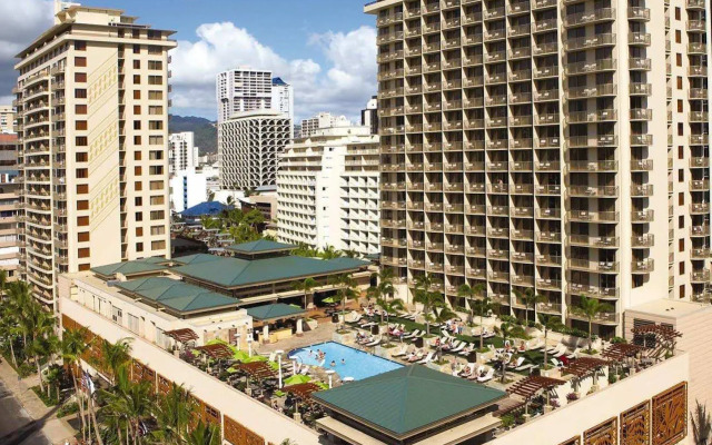 Embassy Suites by Hilton Waikiki Beach Walk
