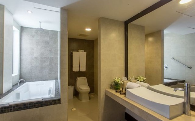 Aldea Thai 07 by Tripintravel