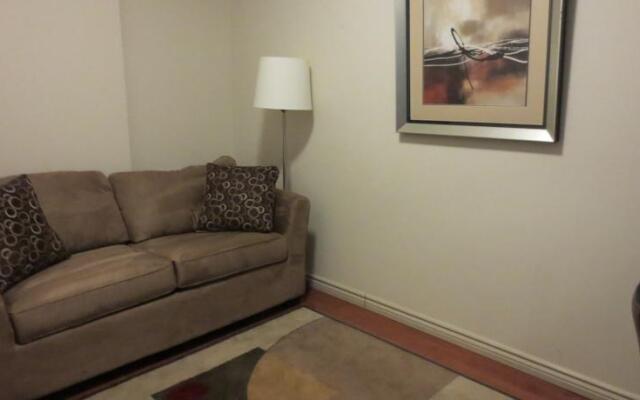 Toronto Luxury Accommodations - 263 Wellington Street West