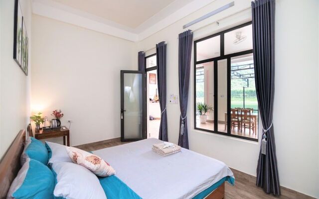 Funny Monkeys Homestay