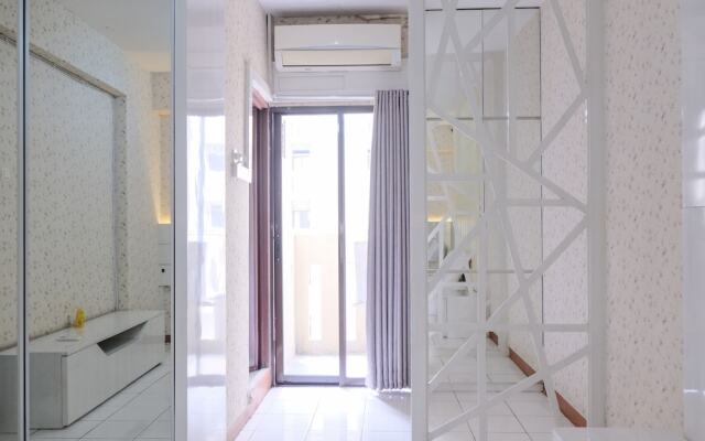 Homey And Cozy 3Br Apartment At Gateway Ahmad Yani Cicadas