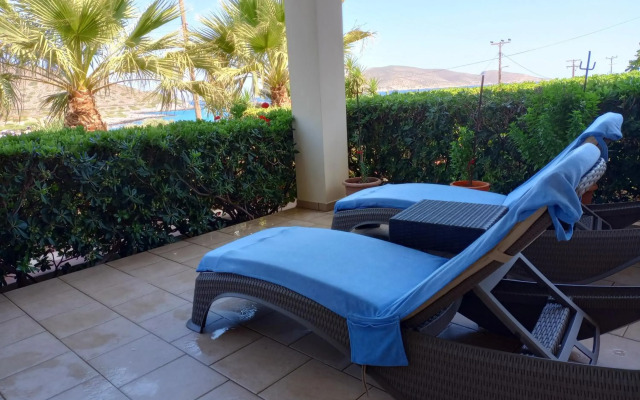 Tholos Bay Suites