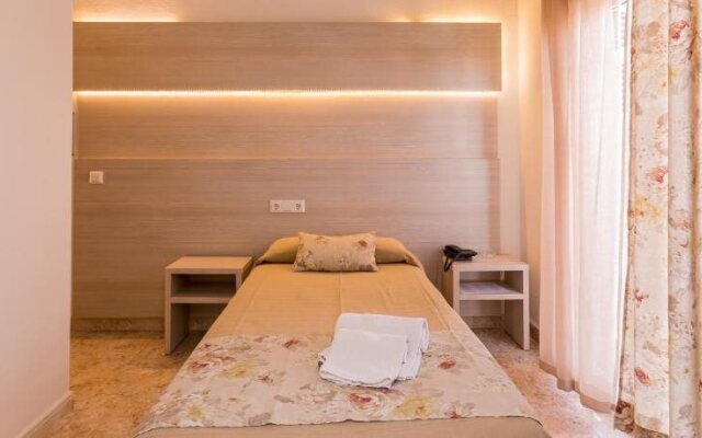 Coral beach house & food