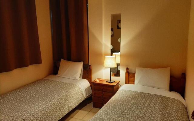 ILIOCHARI sea view apartments Oropos - Kalamos