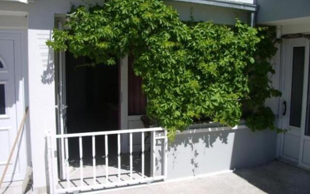 Apartments Josip - 150m from beach