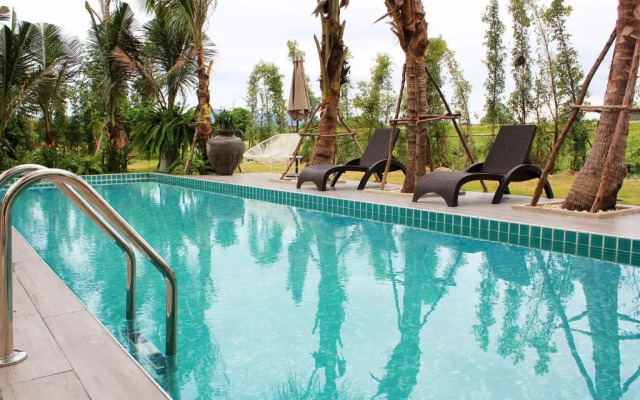 Porestva Hotel Sriracha