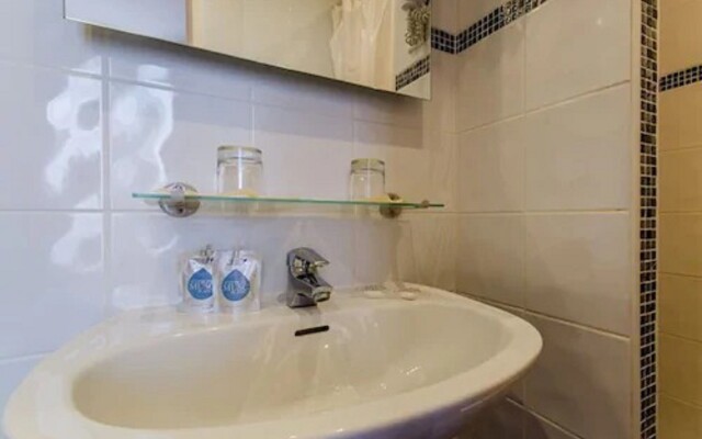 Hôtel Arc Porte D'Orleans