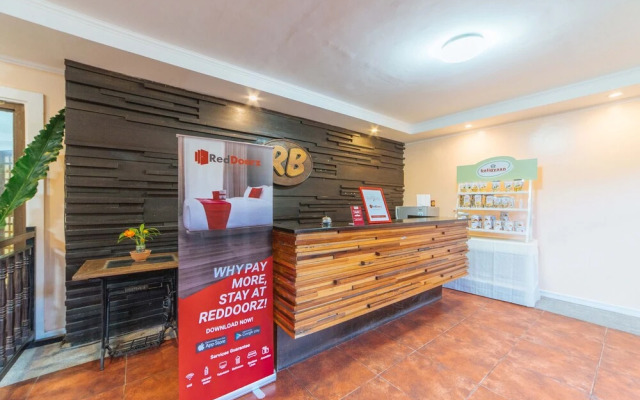 RedDoorz @ N Roldan Street