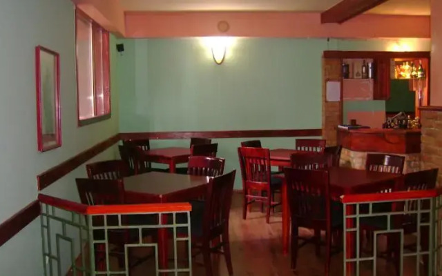 Apartments and Rooms Taverna
