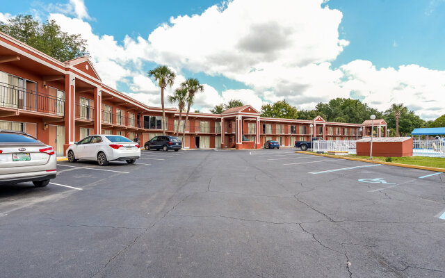 OYO Hotel Mustang Silverspring FL