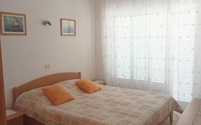 Apartments by the sea Podgora, Makarska - 2593