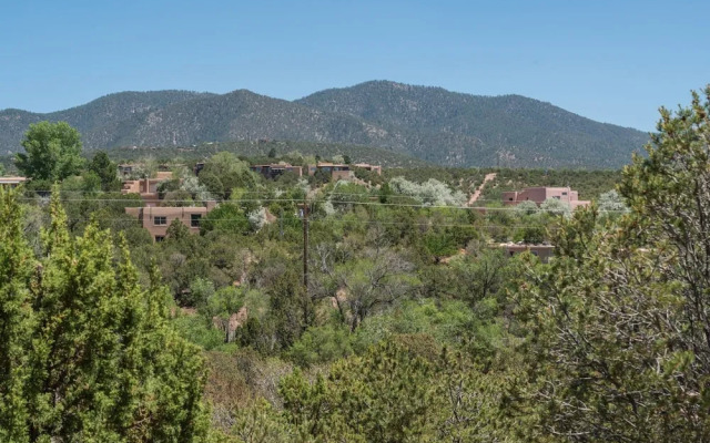 Valle Del Sol - Unbeatable Views, Spacious Luxury Home, Impeccable Furnishings