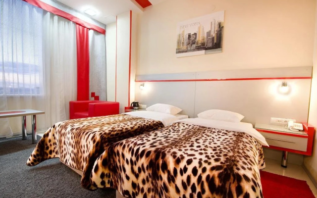 Seven Eleven Most City Hotel