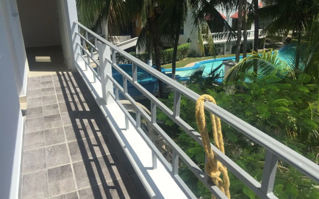 Jerusalem of Cancun Pansion Apts.