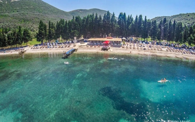 Stonehouse in Olives