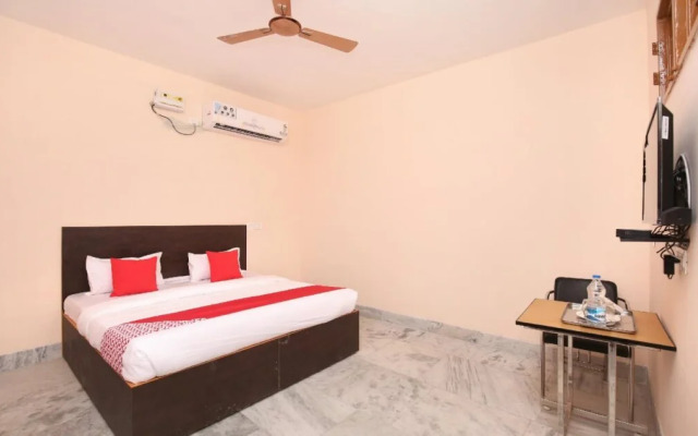 Rao Hut By OYO Rooms