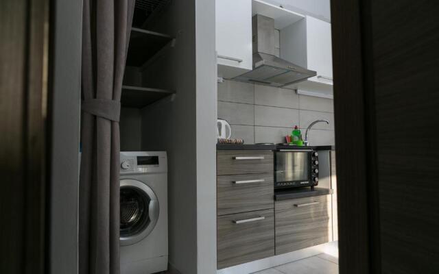Manos Housing Units