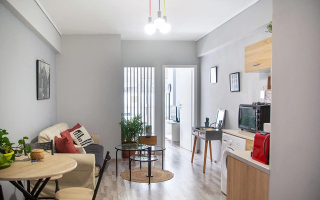 Ermou 18 Mosaics boutique aprtm in Parliament square