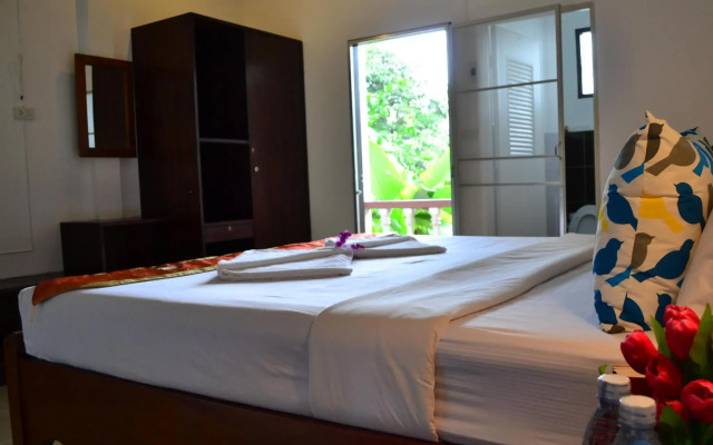 Wandee Bed and Breakfast - Hostel