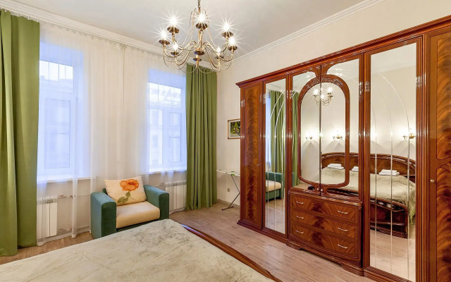 В доме Бажанова