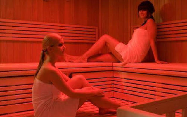 Matchpoint Hotel