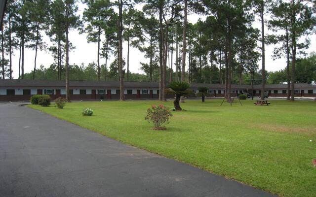 Cheerio Inn - Glennville