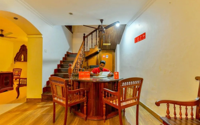 OYO 7384 Rossitta Wood Castle