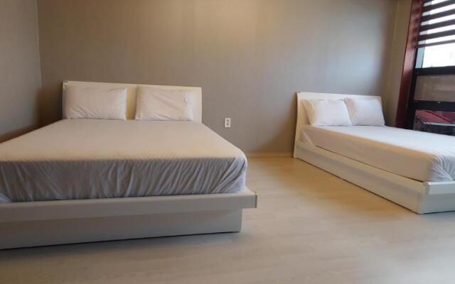 Mokpo White Windmill Guesthouse