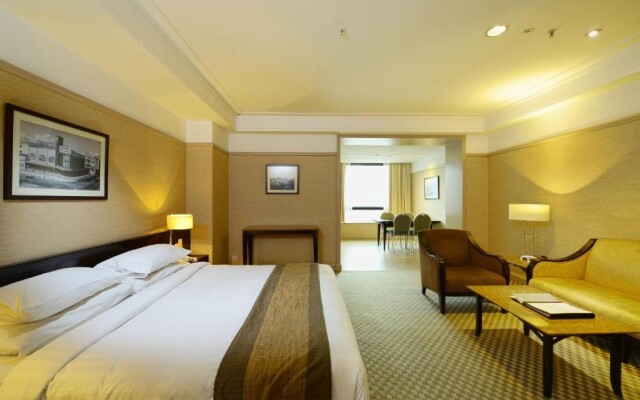 Pacific Regency Hotel Suites