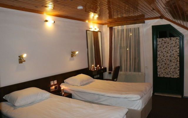 Hotel Lago Di Salda