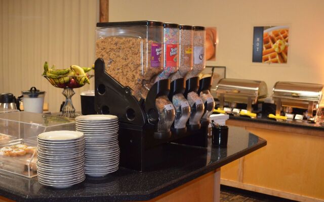 Crossroads Hotel and Event Center