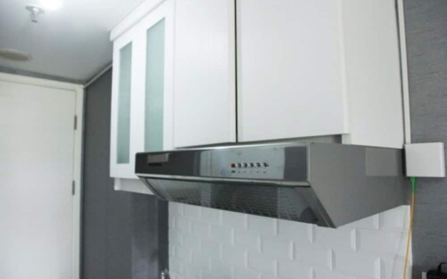 Modern and Comfortable Studio Apartment Springlake Summarecon near Summarecon