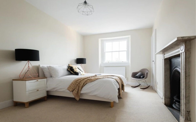 The Prince George Townhouse - Gorgeous 5bdr Townhouse