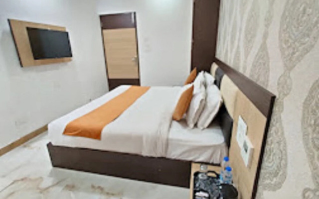 Hotel A Star-50m away from Golden Temple