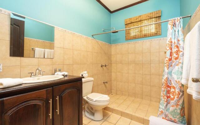 Catalina Cove 3- Spacious 6 Bedroom Loft Home