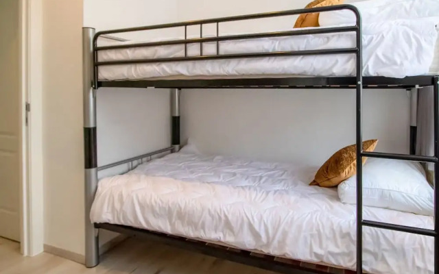 Elegant Holiday Home in Nieuwpoort near Beach