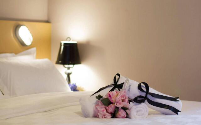 the youniQ Hotel