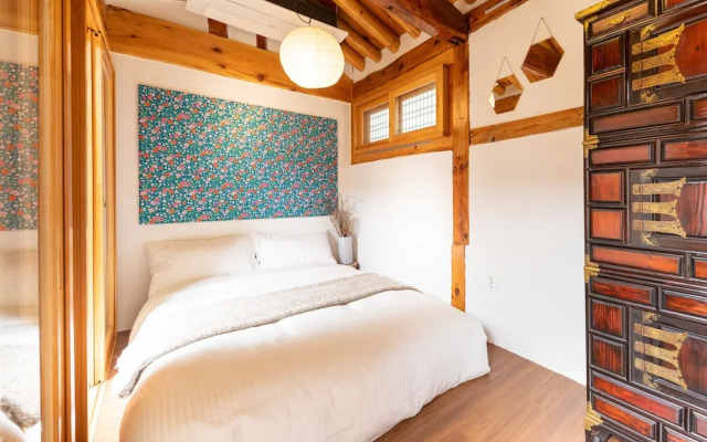 Open Real Luxury Korean Hanok
