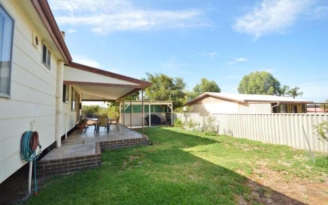 Patrick Crescent 18 - Kalbarri WA