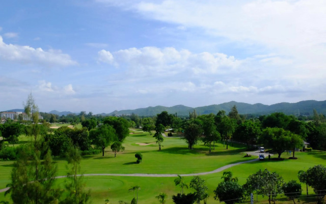 Pool Access 2 Bedrooms Autumn Hua Hin A116