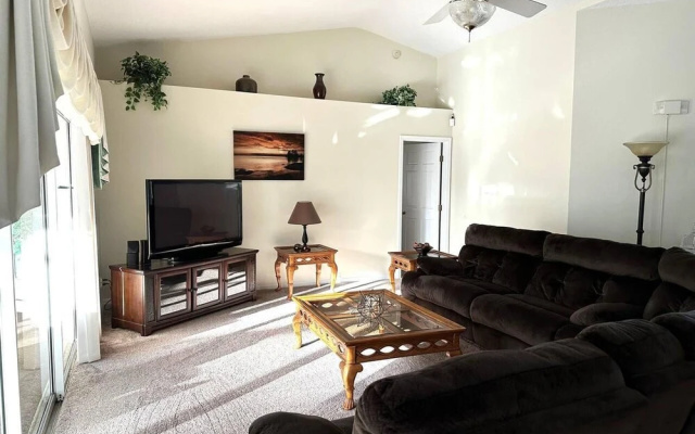 Immaculate Villa in Kissimmee South Facing Pool