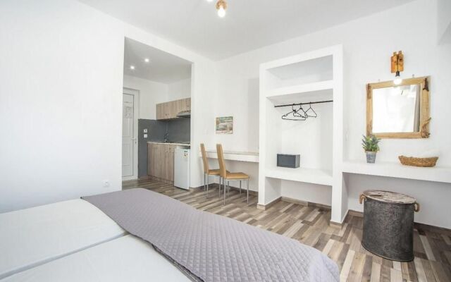Lisabeth Studio Apartments
