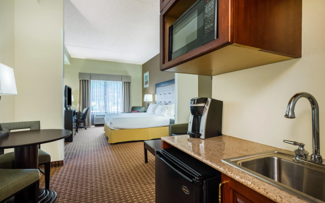 Holiday Inn Express North East by IHG