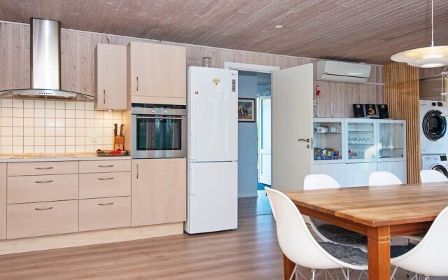 6 Person Holiday Home in Ansager