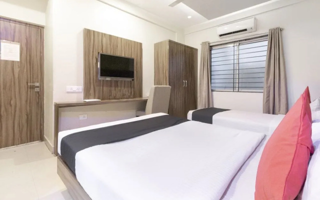 Hotel Plaza Heights by OYO