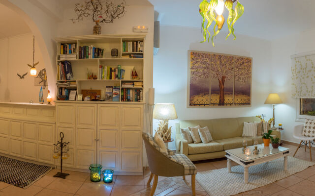 Cyclades Hotel & Studios